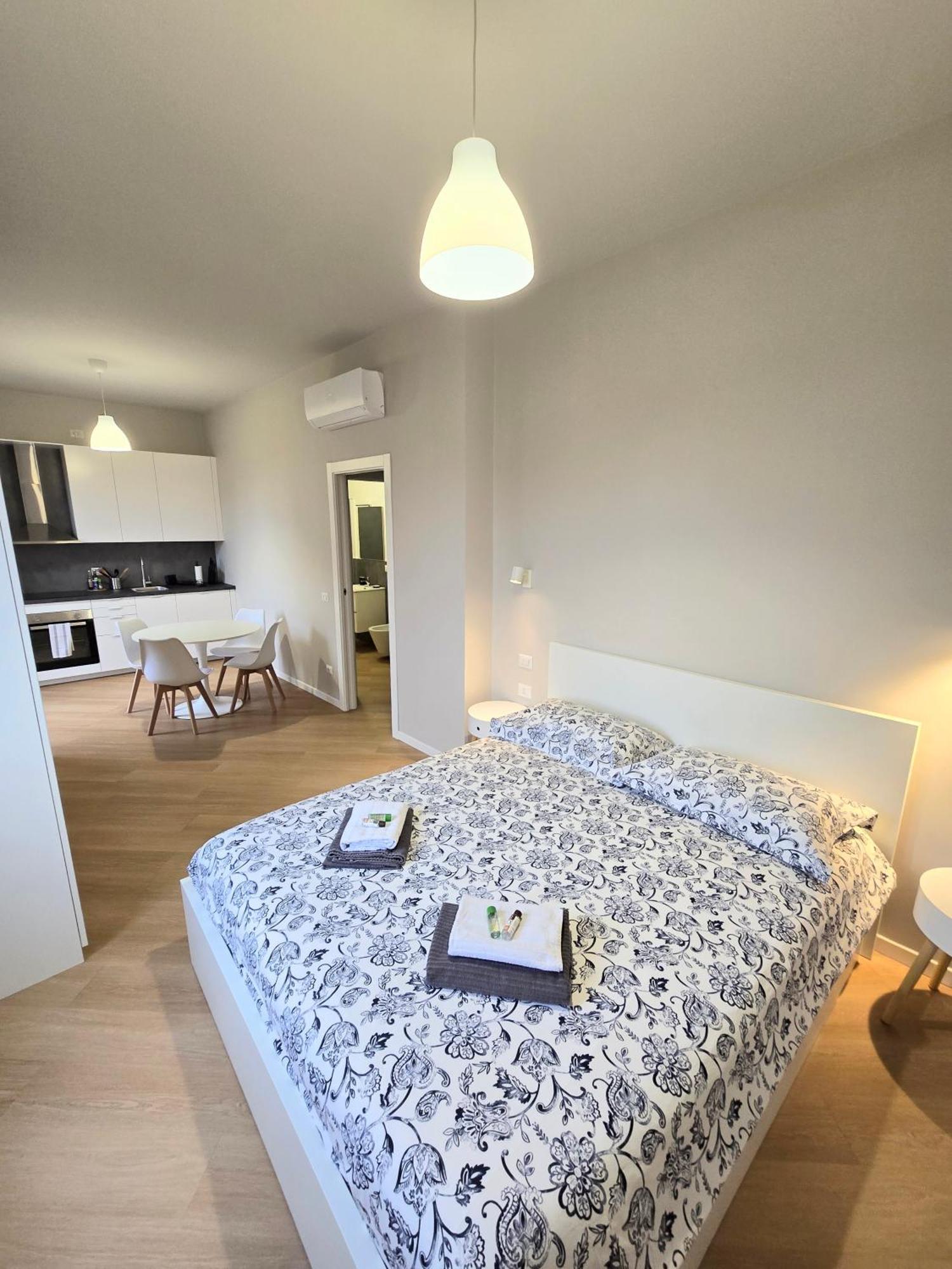 Monza Apartments Buitenkant foto